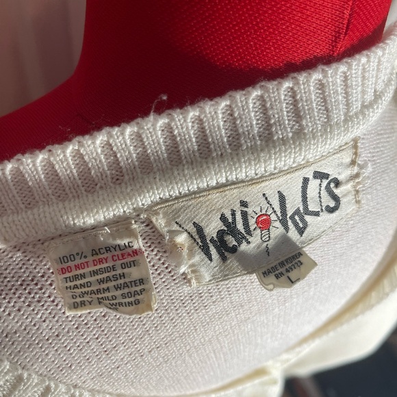 Vicki Volts Vintage Sweater - Picture 2 of 6